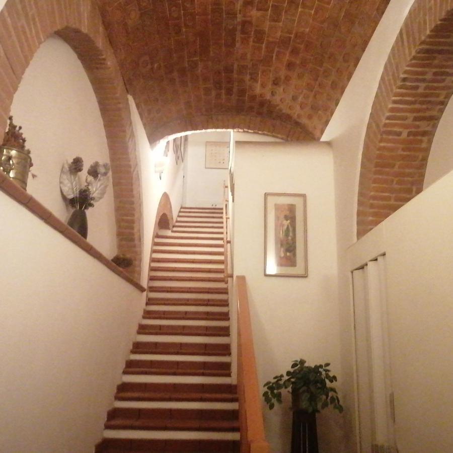 Residenza Schinardi Hotell Oristano Exteriör bild