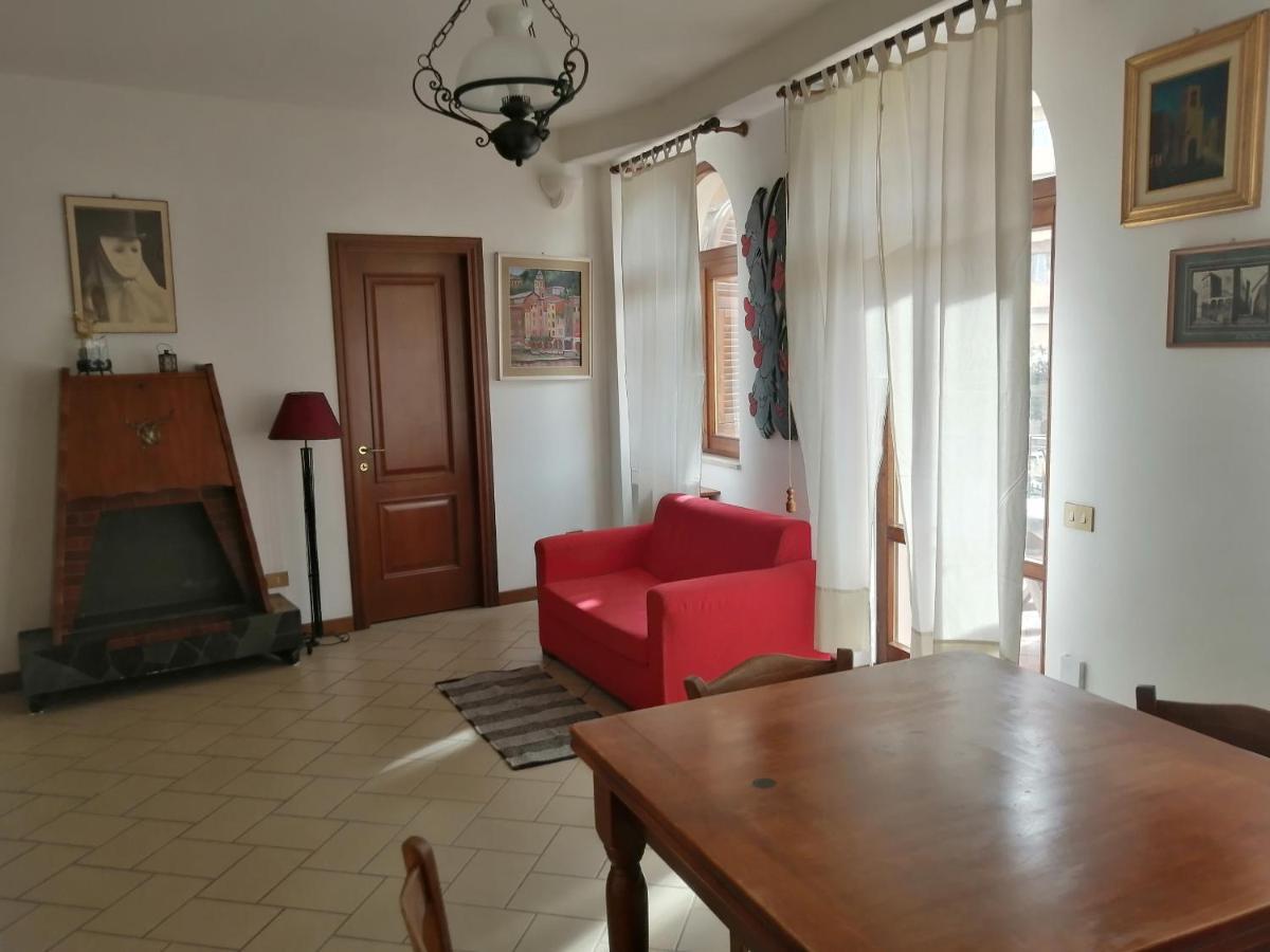 Residenza Schinardi Hotell Oristano Exteriör bild